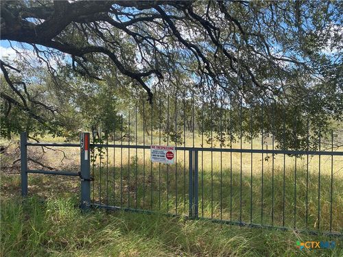 1470 County Road 770, Natalia, TX, 78059-2086 | Card Image