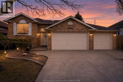 3888 Aristotle Cres, Windsor, ON, N9G2N9 | Card Image