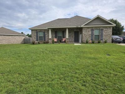 View of front facade featuring a front yard | Image 3