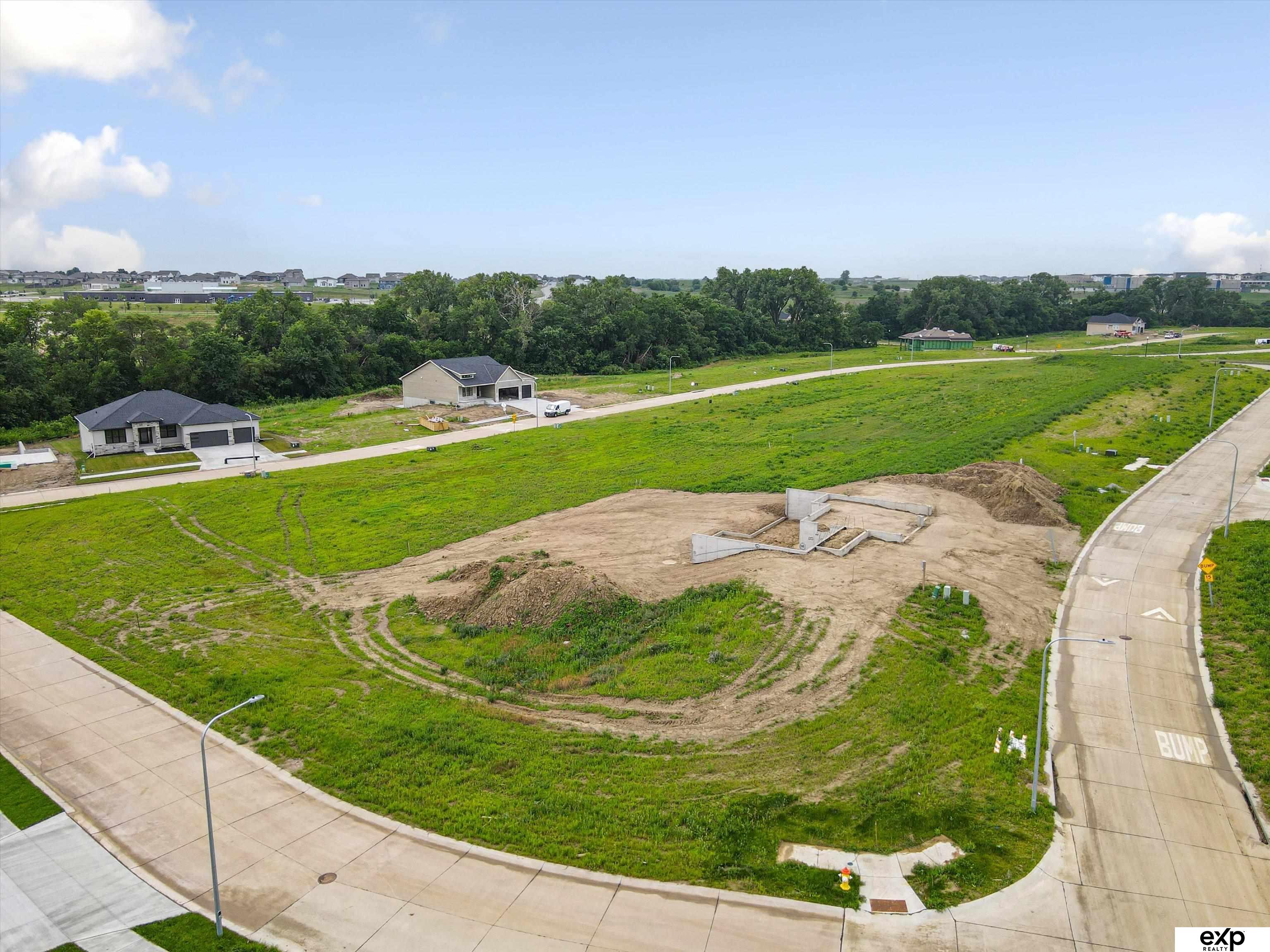 Land in Omaha
