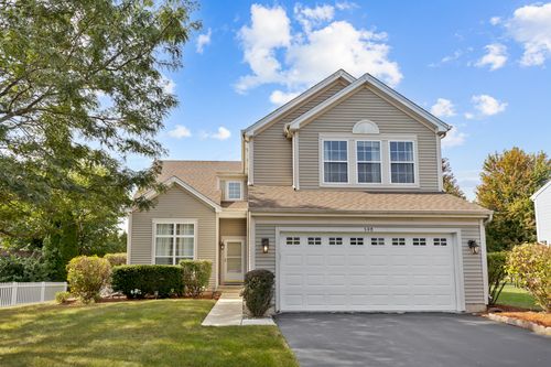 590 Fenwick Ln, South Elgin, IL, 60177-1088 | Card Image
