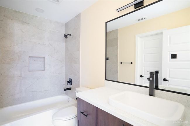 2304 San Pascual St, House other with 3 bedrooms, 2 bathrooms and 1 parking in San Juan TX | Image 10