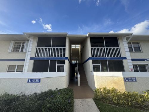 204-1526 Se Royal Green Cir, Port St Lucie, FL, 34952-4666 | Card Image