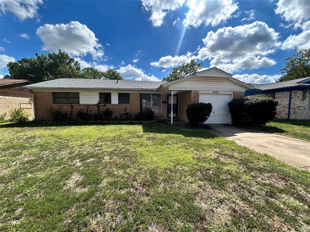 Colgate Ln, Garland, TX 75042