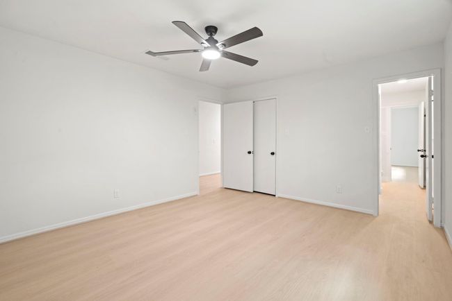 8215 Twining Oaks Ln, House other with 5 bedrooms, 4 bathrooms and 3 parking in Spring TX | Image 34