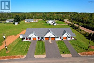 4 Livia Meadows Crt, Home with 2 bedrooms, 2 bathrooms and null parking in Debert NS | Image 3