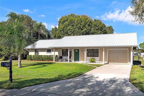 2481 Se Calusa Ave, Port St. Lucie, FL, 34952-6806 | Card Image