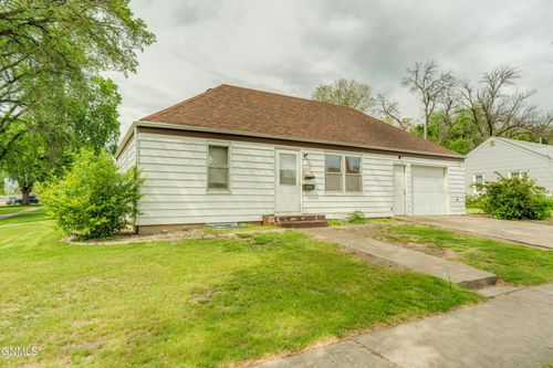 1002 E Avenue F, Bismarck, ND, 58501-4176 | Card Image