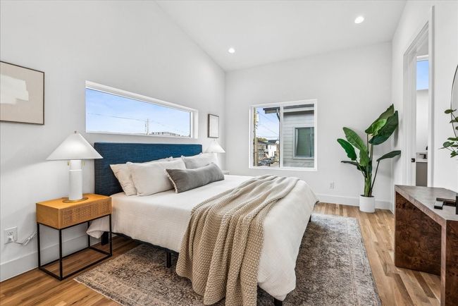 102 - 2138 Lovedale Ave, Condo with 2 bedrooms, 3 bathrooms and null parking in Dallas TX | Image 9