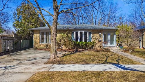 481 Anthony Dr, Oakville, ON, L6J2K6 | Card Image