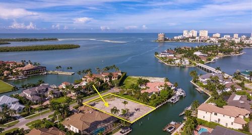1558 Heights Ct, MARCO ISLAND, FL, 34145-6616 | Card Image