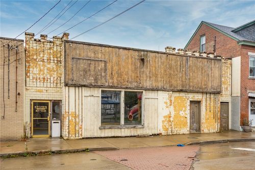 132 North Ave, Millvale, PA, 15209-2528 | Card Image