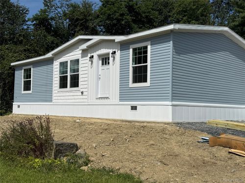 128 Forest Park, Wallkill, NY, 12589-4247 | Card Image
