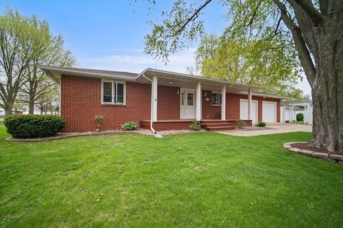 213 E Charles St, Mc Lean, IL, 61754 | Card Image