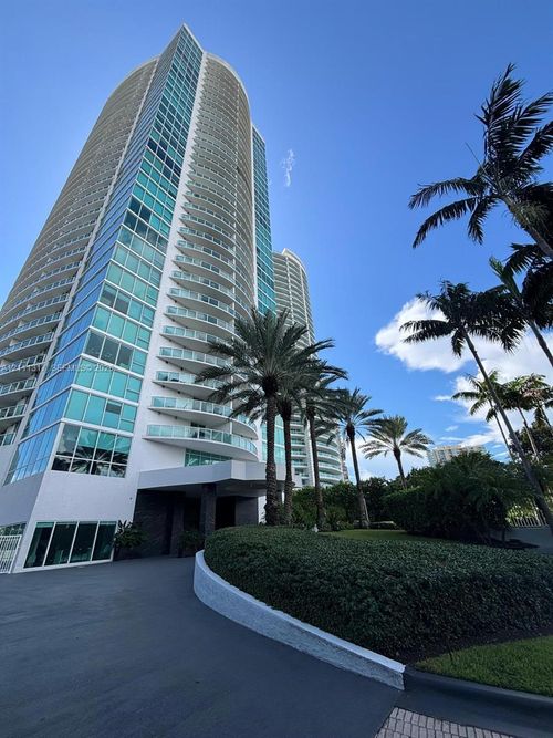 711-2101 Brickell Ave, Miami, FL, 33129-2103 | Card Image