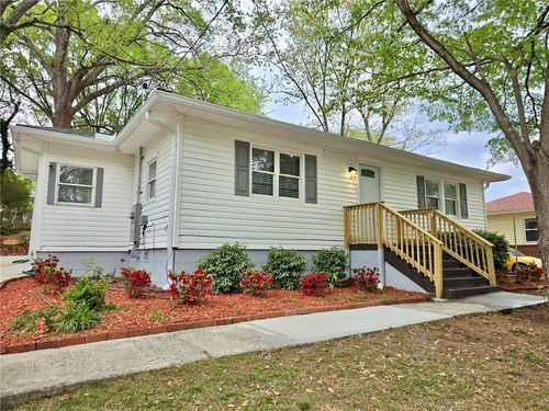 2495 Glendale Cir Se, Smyrna, GA, 30080-1829 | Card Image