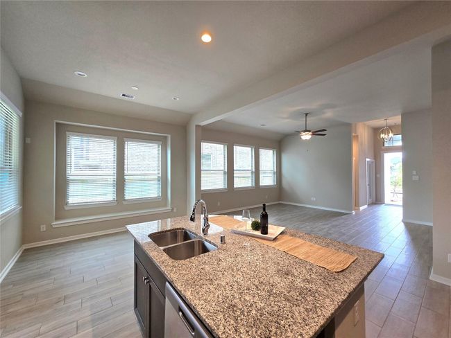 17409 Turtleweed Ln, House other with 3 bedrooms, 2 bathrooms and 2 parking in Conroe TX | Image 9