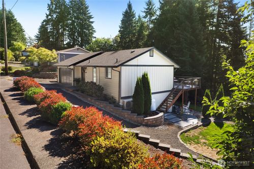 693 Hartman St Se, Tumwater, WA, 98501-4640 | Card Image