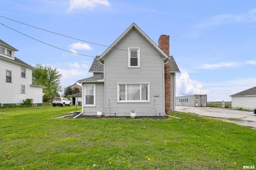 7106 134th Ave W, Taylor Ridge, IL, 61284-9621 | Card Image