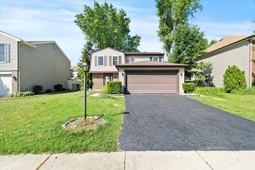 640 Rodenburg Rd, Roselle, IL, 60172-2747 | Card Image