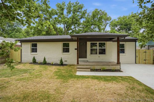 1810 S Hudson Ave, Tulsa, OK, 74112-7126 | Card Image