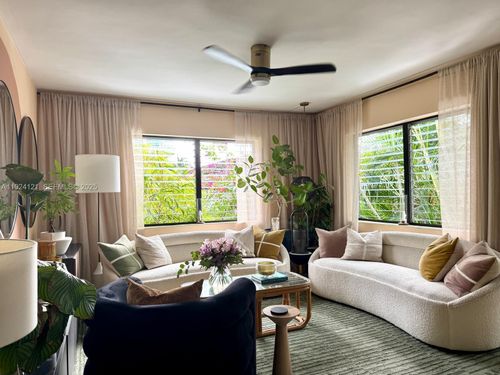 1127-1127 Meridian Ave, Miami Beach, FL, 33139-4545 | Card Image