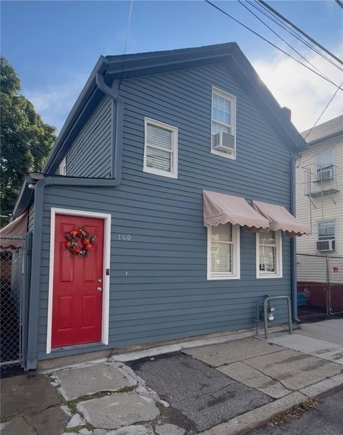 158 Ford St, Providence, RI, 02909-2202 | Card Image