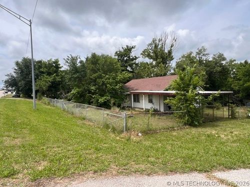 1426 N 9th St, Sapulpa, OK, 74066-2226 | Card Image