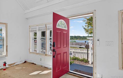 200 Woodbine Ave, Northport, NY, 11768-2819 | Card Image