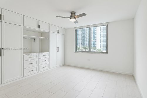 apt-908-801 Brickell Key Blvd, Miami, FL, 33131-3714 | Card Image