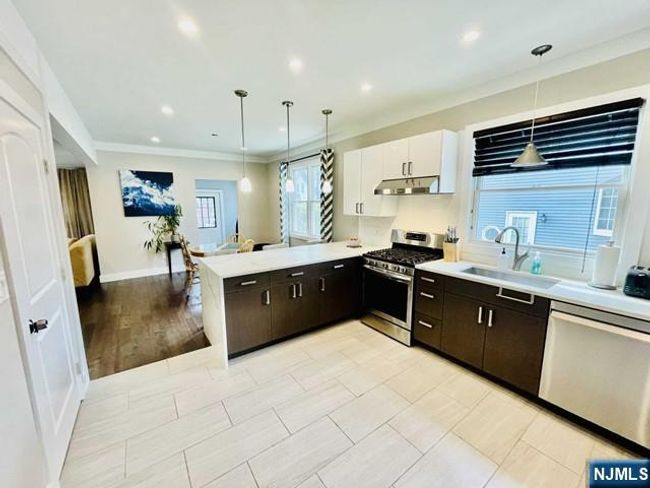 60 Bellevue Ave, House other with 3 bedrooms, 2 bathrooms and null parking in Elmwood Park NJ | Image 10
