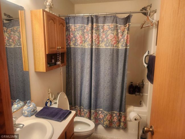 private primary bath | Image 9