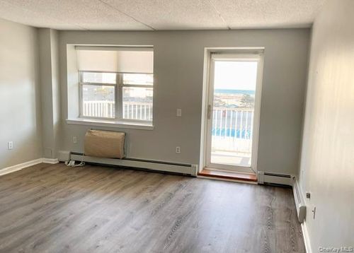 apt-4l-79-14 Rockaway Beach Blvd, Rockaway Beach, NY, 11693-2079 | Card Image