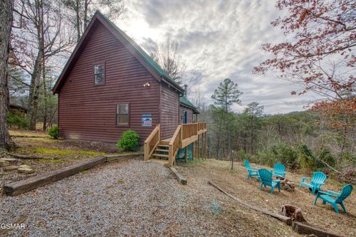 3079 Walden Ridge Rd, Sevierville, TN, 37862-7829 | Card Image