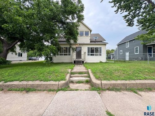 1324 E 6th St Street, Sioux Falls, SD, 57103 | Card Image