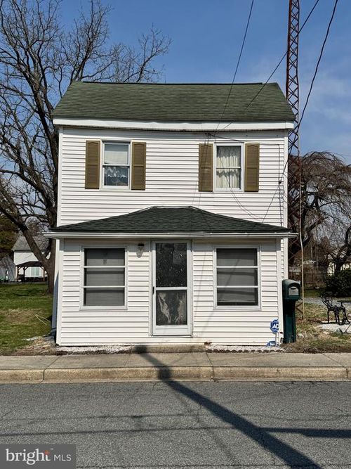 104 Wolcott St, HARRINGTON, DE, 19952-1012 | Card Image
