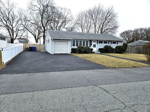 50 Riley Dr, Riverside, RI, 02915-3008 | Card Image