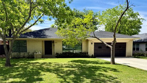 805 Scottsdale Dr, Richardson, TX, 75080-5904 | Card Image
