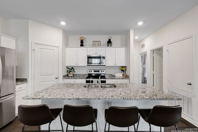 7910 Asp Pt, House other with 3 bedrooms, 2 bathrooms and null parking in San Antonio TX | Image 13