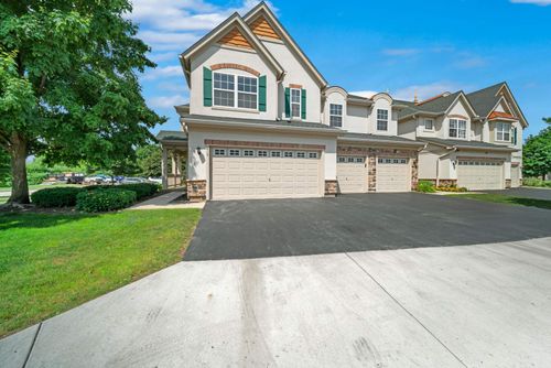 415 Bay Tree Cir, Vernon Hills, IL, 60061-1235 | Card Image