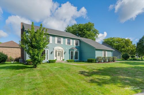1423 Meander Dr, Naperville, IL, 60565-4101 | Card Image