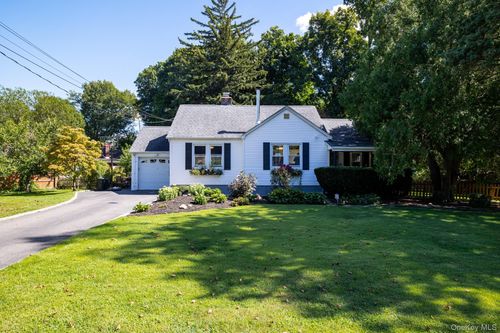 12 Ingersoll St, Huntingtn Sta, NY, 11746-3013 | Card Image