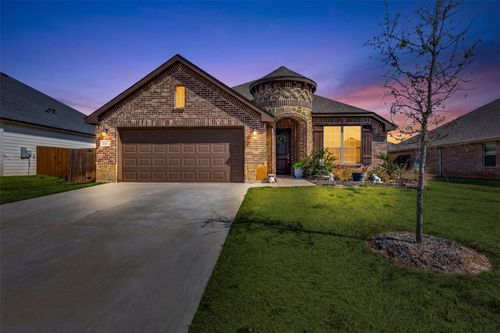 216 Magnolia Dr, Azle, TX, 76020-3196 | Card Image