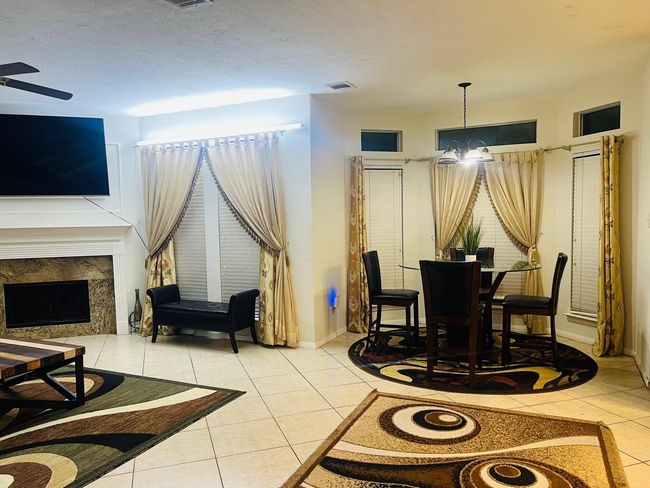 110 Chandler Ct, House other with 4 bedrooms, 3 bathrooms and null parking in Sugar Land TX | Image 6