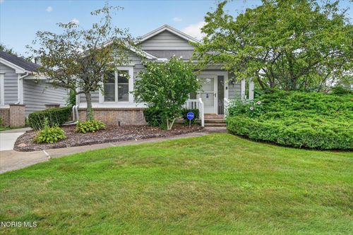 2363 Mckivett Dr, Toledo, OH, 43615-2433 | Card Image