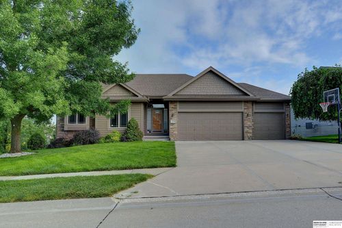 21308 Lincoln Blvd, Gretna, NE, 68028-6934 | Card Image