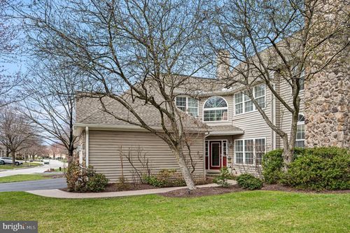 17 Foxcroft Ln, PHOENIXVILLE, PA, 19460-5736 | Card Image