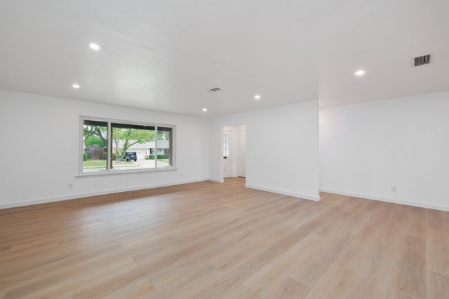 7211 Bucknell Dr, House other with 4 bedrooms, 4 bathrooms and null parking in Dallas TX | Image 5