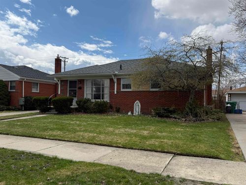 24243 Petersburg Ave, Eastpointe, MI, 48021-3403 | Card Image