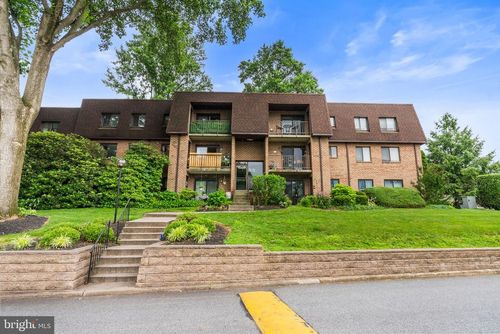 1012-1012 Valley Dr, WEST CHESTER, PA, 19382-6467 | Card Image